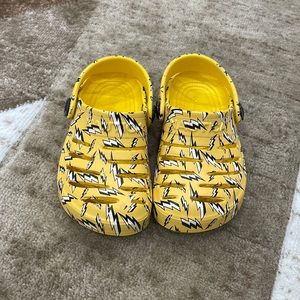 Nautica crocs style sandals